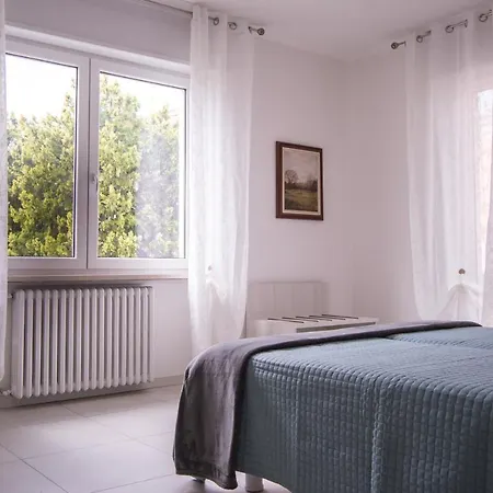 Iris Apartamento Garda (Verona)