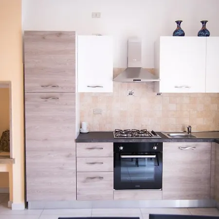 Iris Apartment *